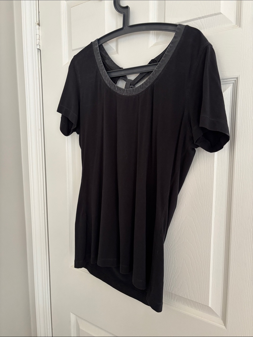 lululemon athletica Black Short Sleeve Scoop Neck Top